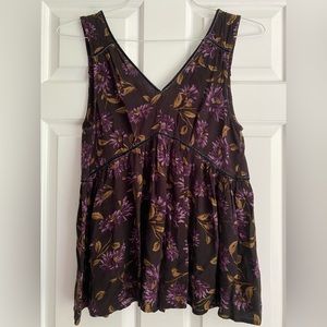 American Eagle size xs dressy tank. Floral black print